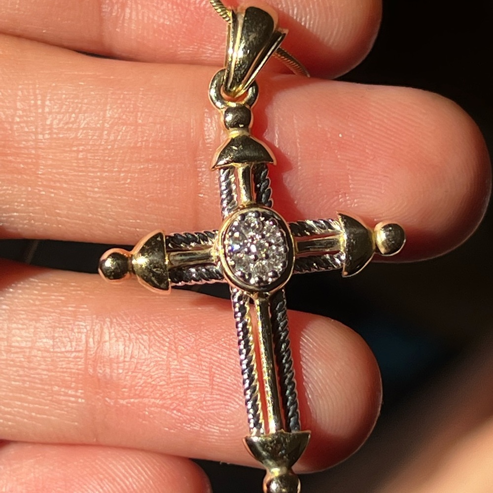 14k gold Diamond Cross snake chain necklace -New with tags! - Picture 3 of 15